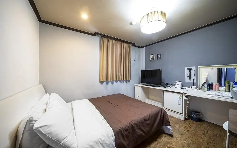 Cheongju Pool House Motel