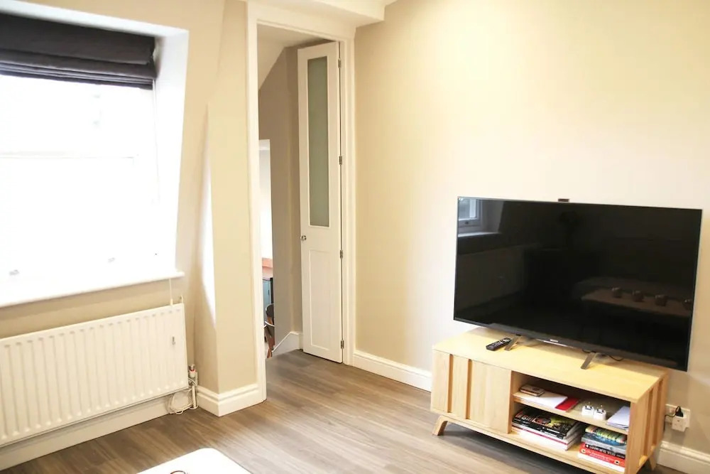 Modern and Stylish 2 Bedroom Flat in Notting Hill