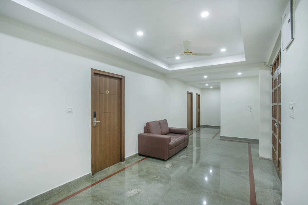 OYO 11387 Hotel Kozy Rooms