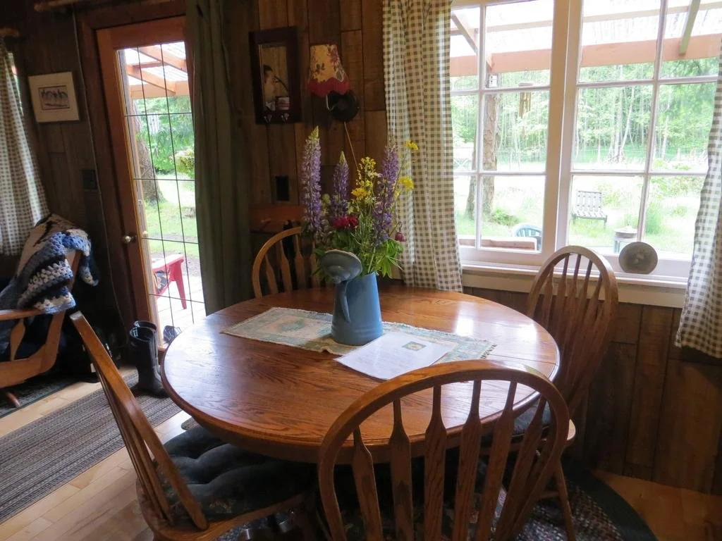 Raylia Cottage