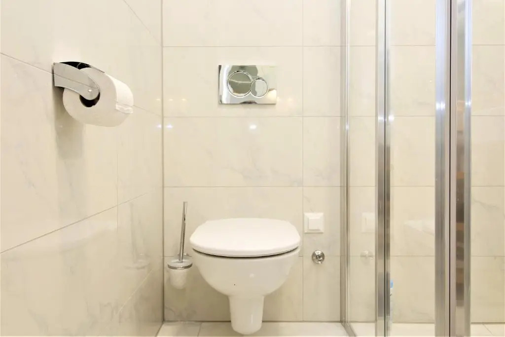 MARINE: Newly renovated 2nd district apartment