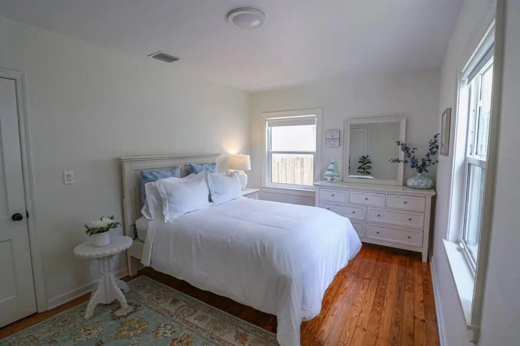 Florida Vacation 2 BR House 5 Min WPB Downtown Beach Golf