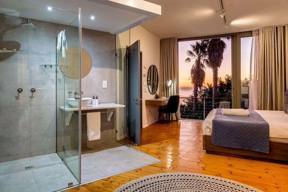 Extraordinary Family Retreat at Lobster Villa