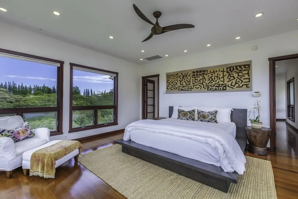 Luxury Zen Retreat 3 Bedroom Home by RedAwning