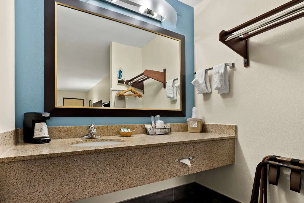 Best Western Greenville Inn