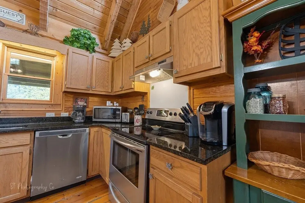 Sweet Magnolia 2 Bedroom Home