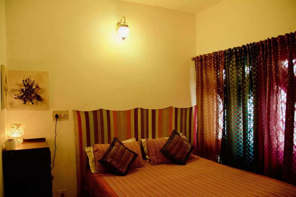 goSTOPS Lite Varanasi