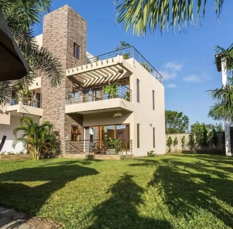 Stay.Plus Diani Luxurious Villa