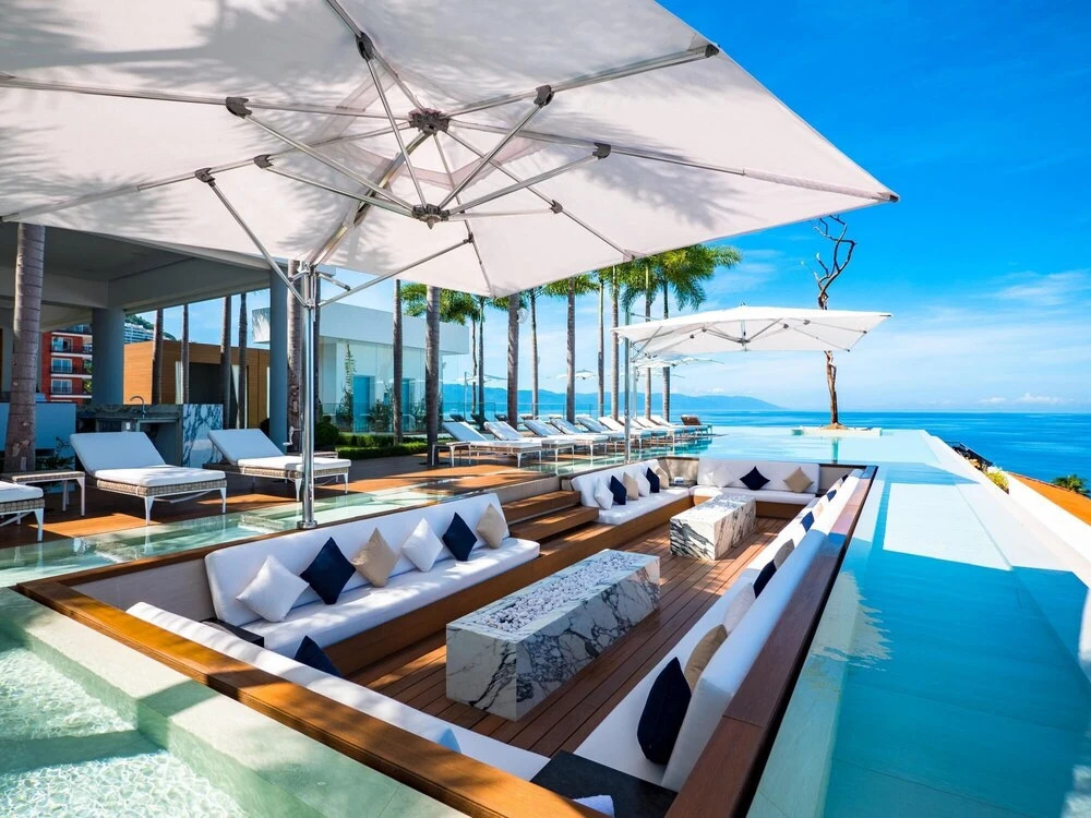 Pier 57 Penthouse 703 Romantic Zone Spectacular Ocean Views