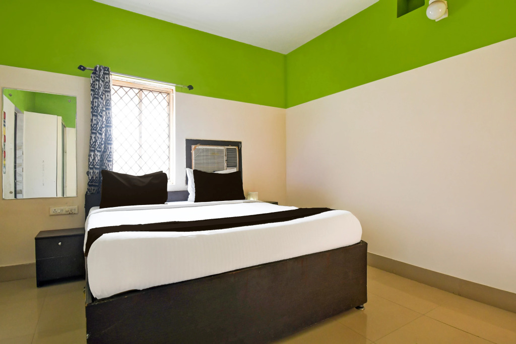 Super Hotel O Swaranpuri Near KIIT Square