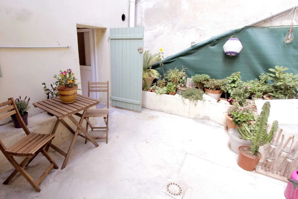 Charming Studio With Yard Near the sea