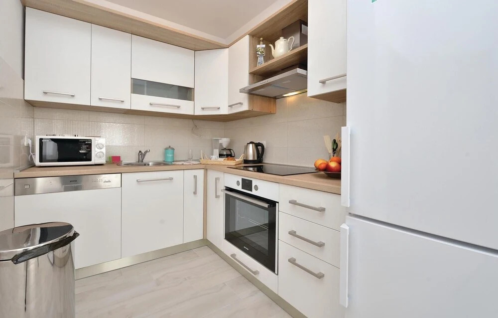 Stunning Home in Vrsi-mulo With Wifi and 2 Bedrooms