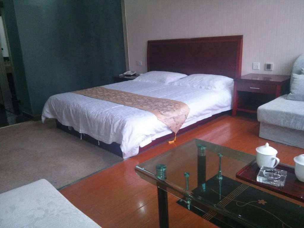 Shunwei Hotel