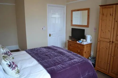 The Moorfield Hotel-Bed and Breakfast