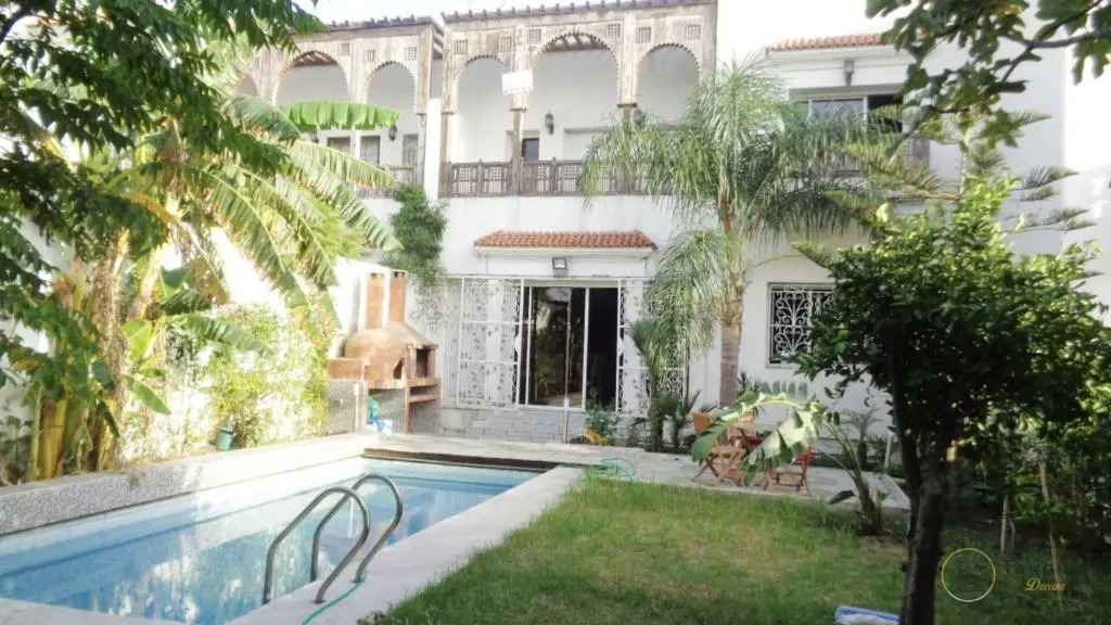 Villa 31 haut standing Avec piscine et Hammam