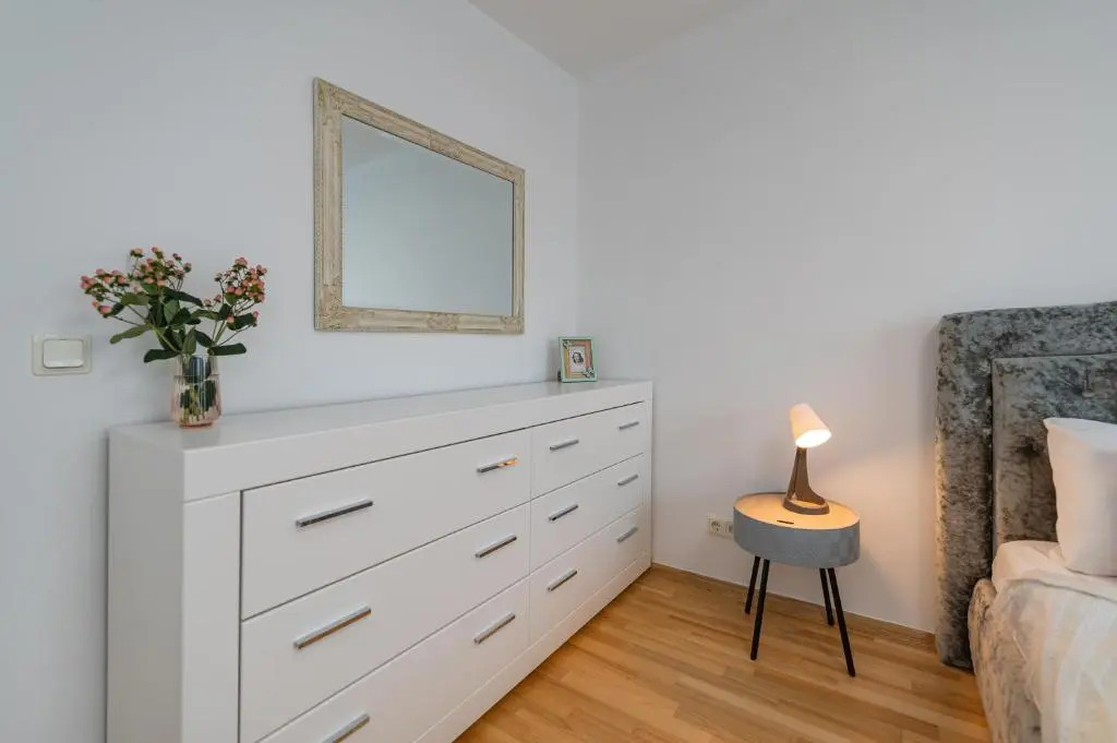 Family 1 BD Old Town Apartment by Hostlovers