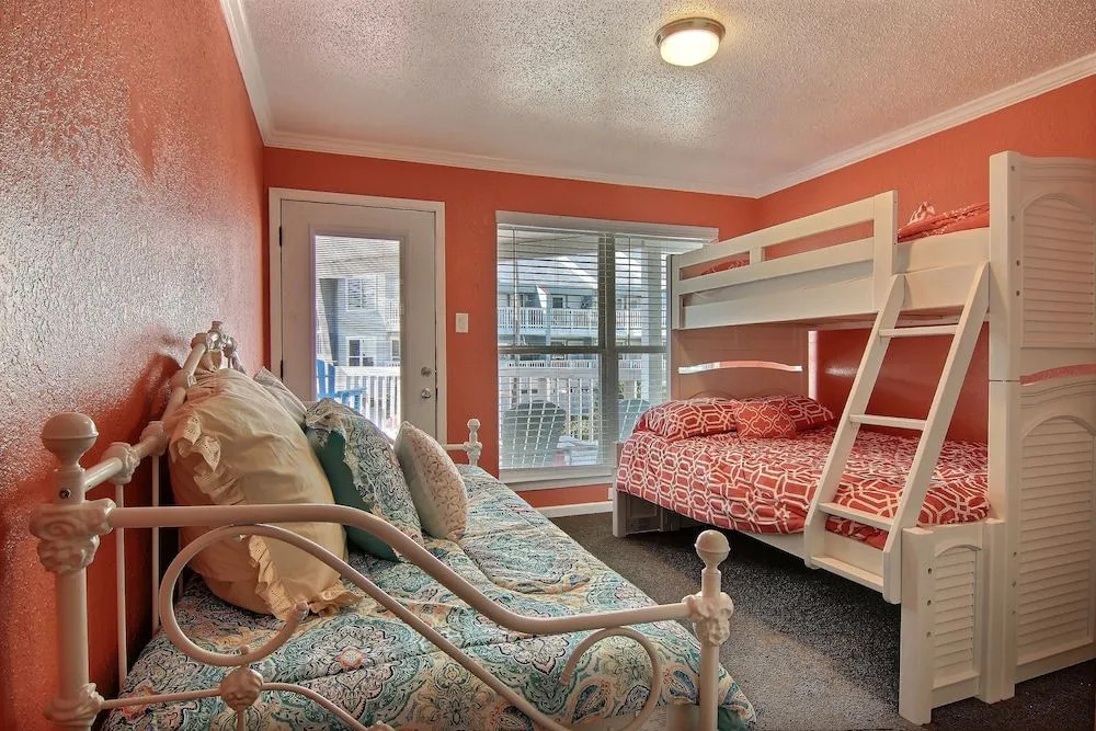 Seaside Delight - 2 Br condo