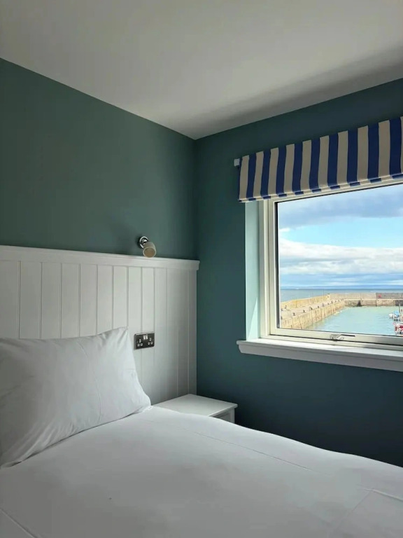Shore Hotel