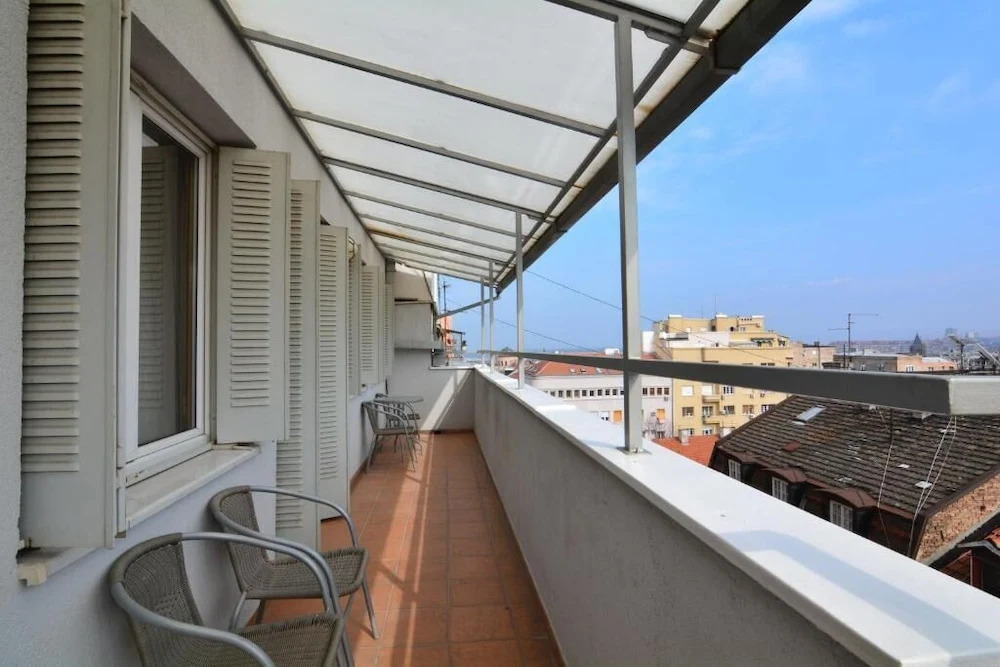 Apartment Dositejeva