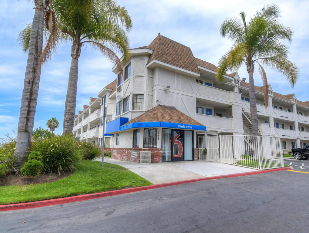 Motel 6-Chula Vista, CA - San Diego
