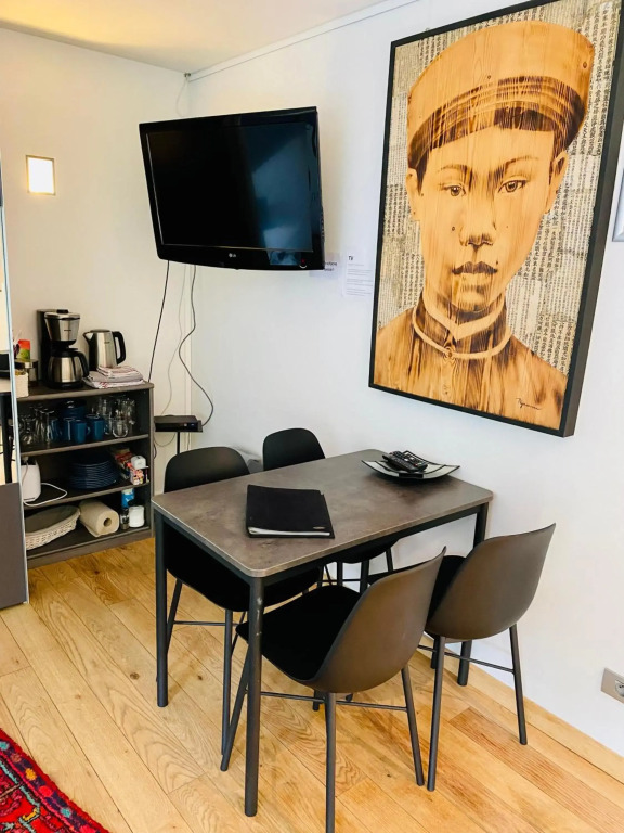 Modern Studio 4p near Bruges with Free Parking