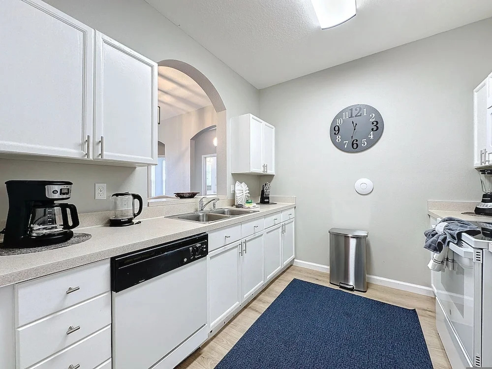 3BR Third Floor Condo Near Disney