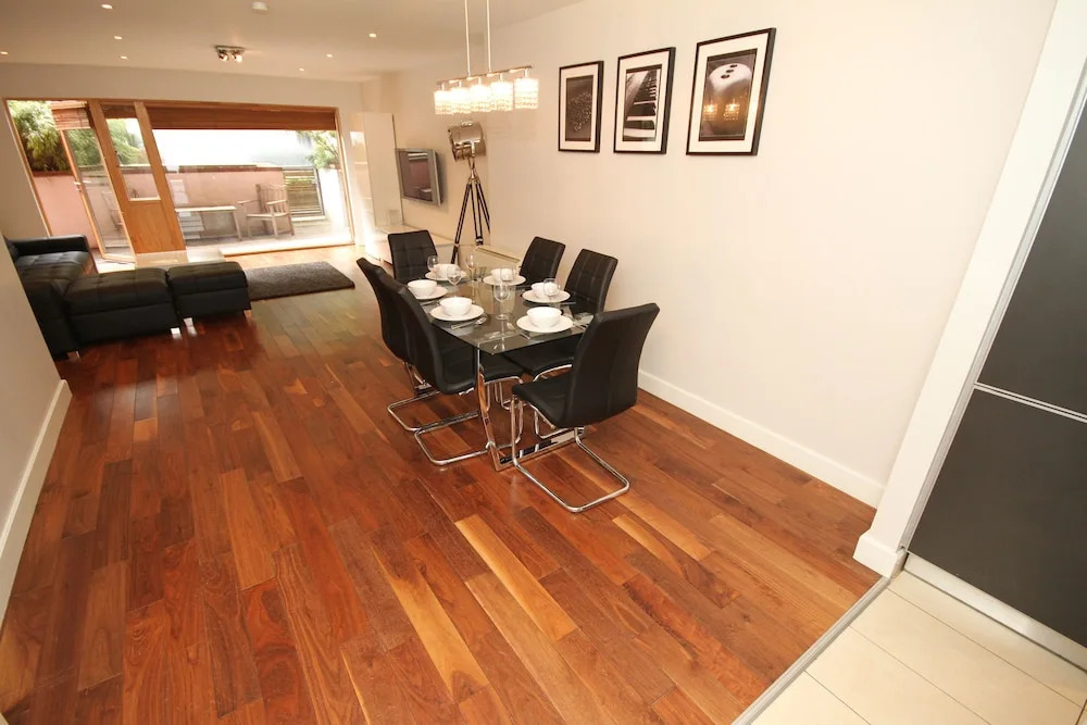 Grand Canal Quay - 3 BR Apartment