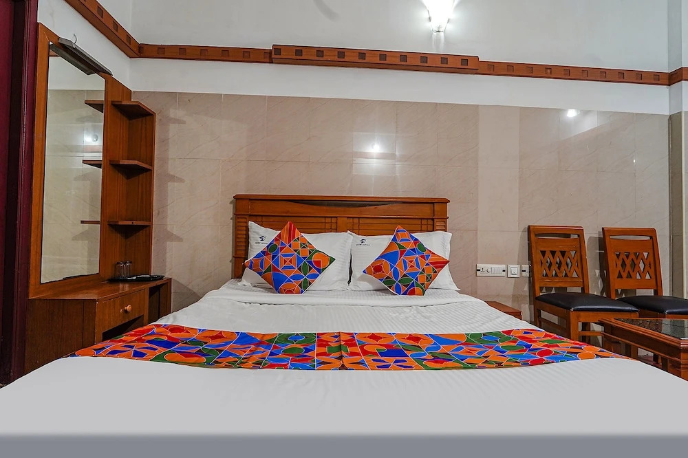 Fabhotel Skyry I