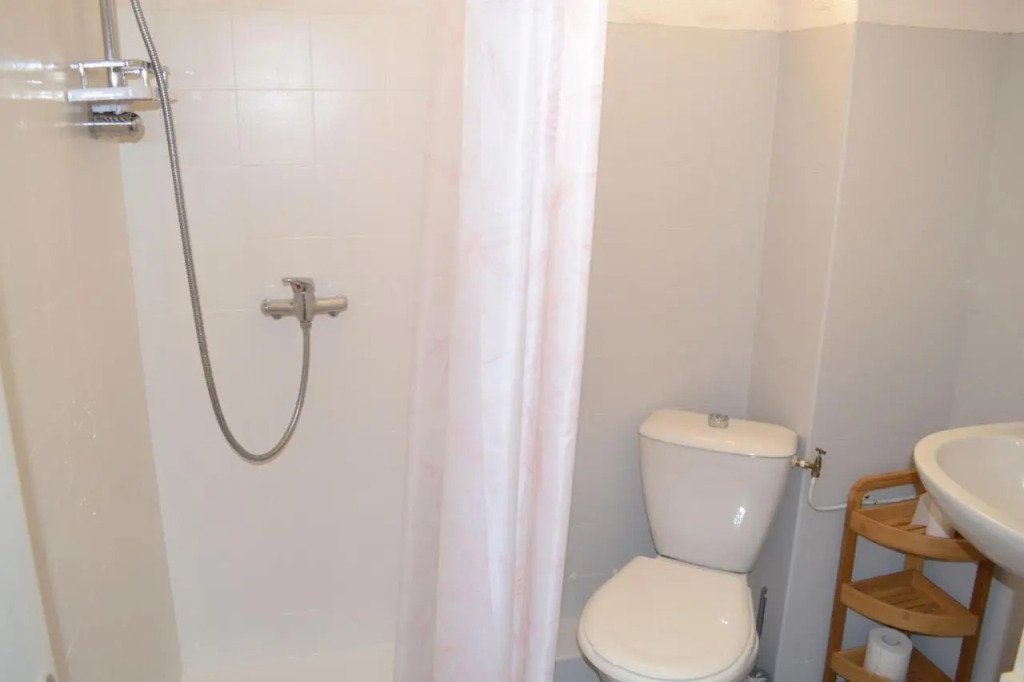Studio a 100 Metres Des Thermes Vue Sur Montagne.