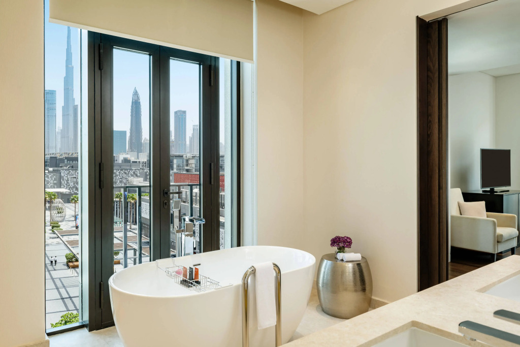 La Ville Hotel & Suites CITY WALK Dubai, Autograph Collection