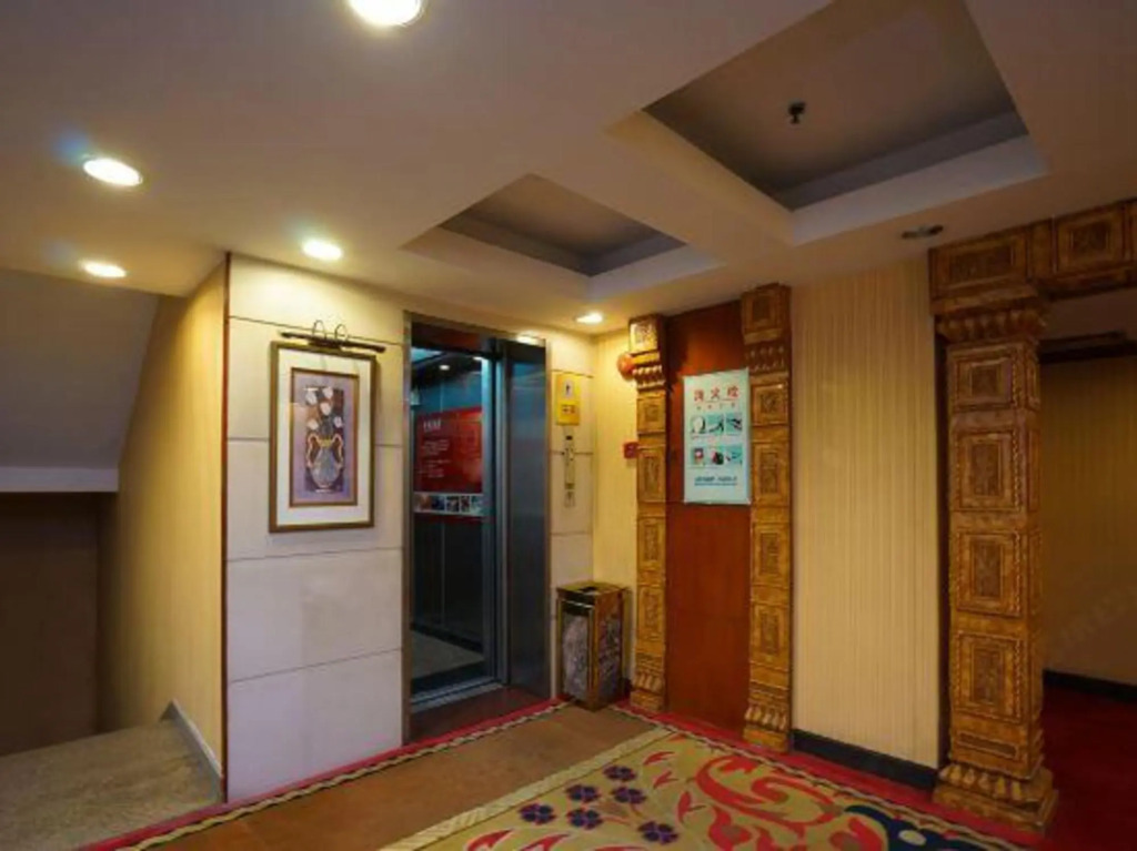 Jinlong Hotel