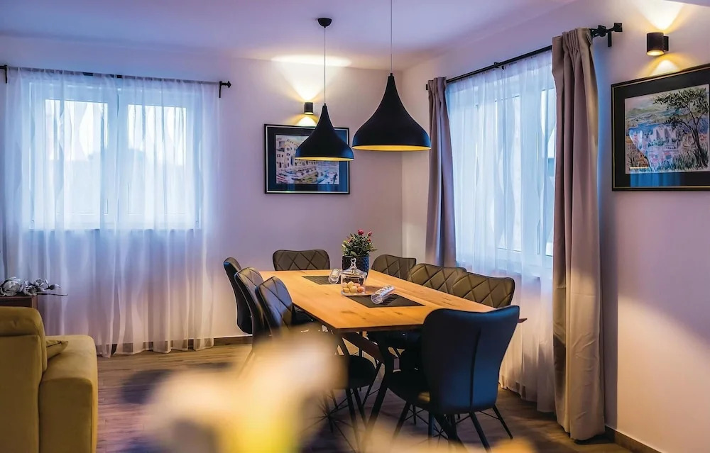 Awesome Home in Sibenik With Wifi and 3 Bedrooms