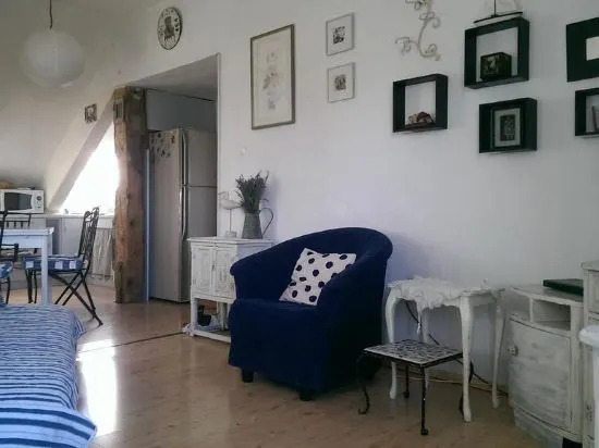 Apartment Vintage Art
