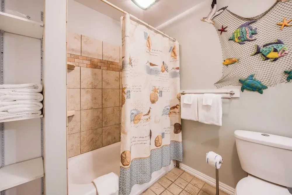 Gulf Breeze by Silver Sands Vacation Rentals