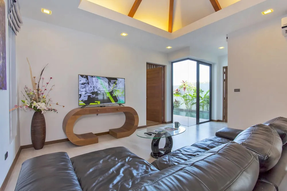 Natural Villa by Holiplanet