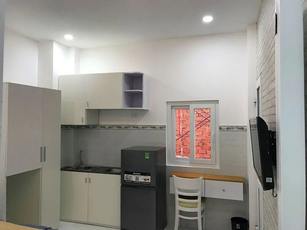 Smiley Apartment 9