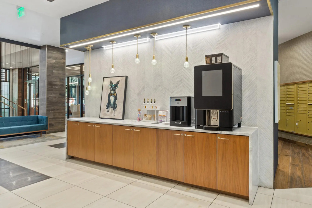 Denver | Spacious 2BD/2BA Riverfront Apartment