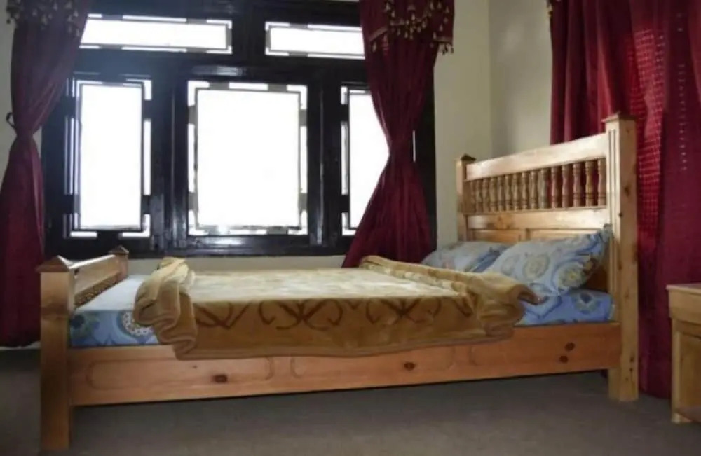Al Pine Guest House