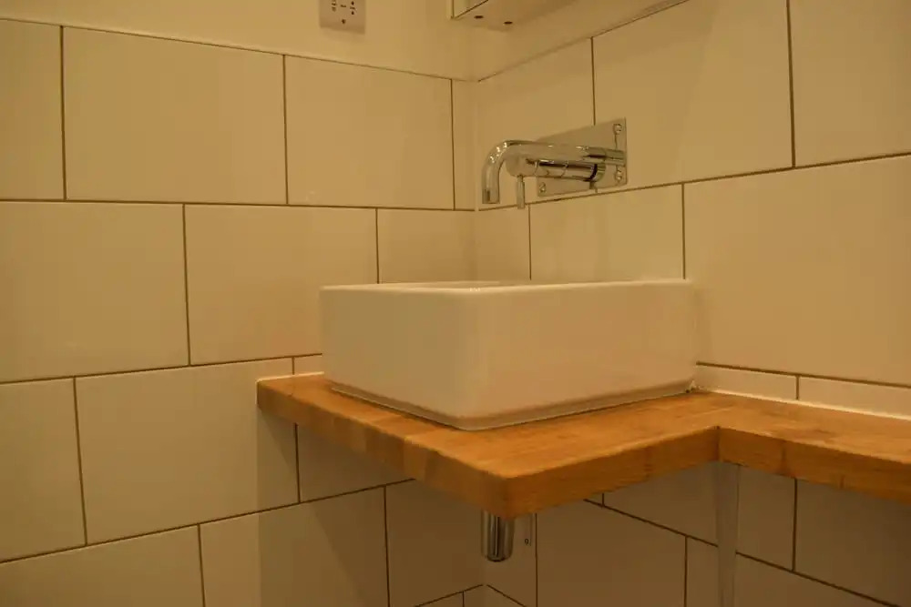 Spacious 2 Bedroom Apartment in South London