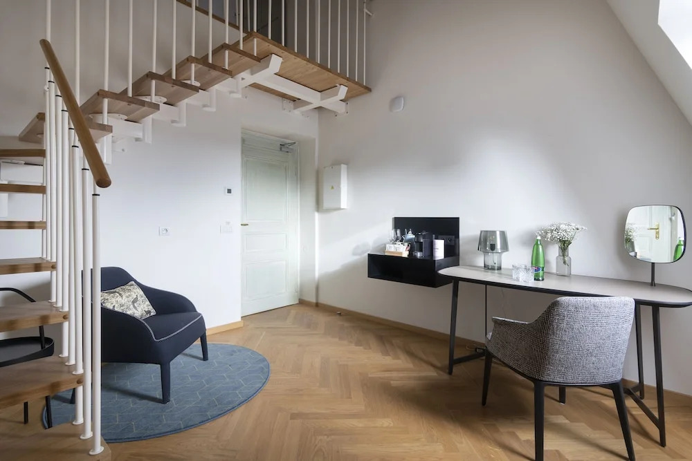 Mottl House by Adrez