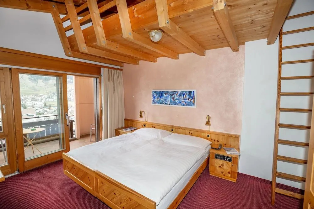 T3 Hotel Mira Val