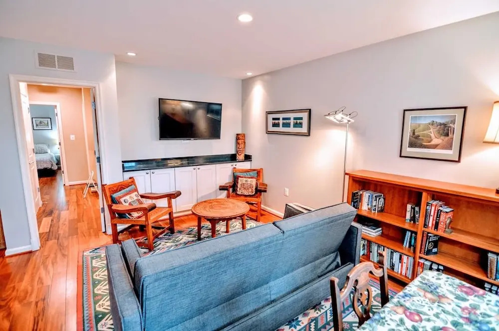 228 7th St Ne 2 Bedroom Apts