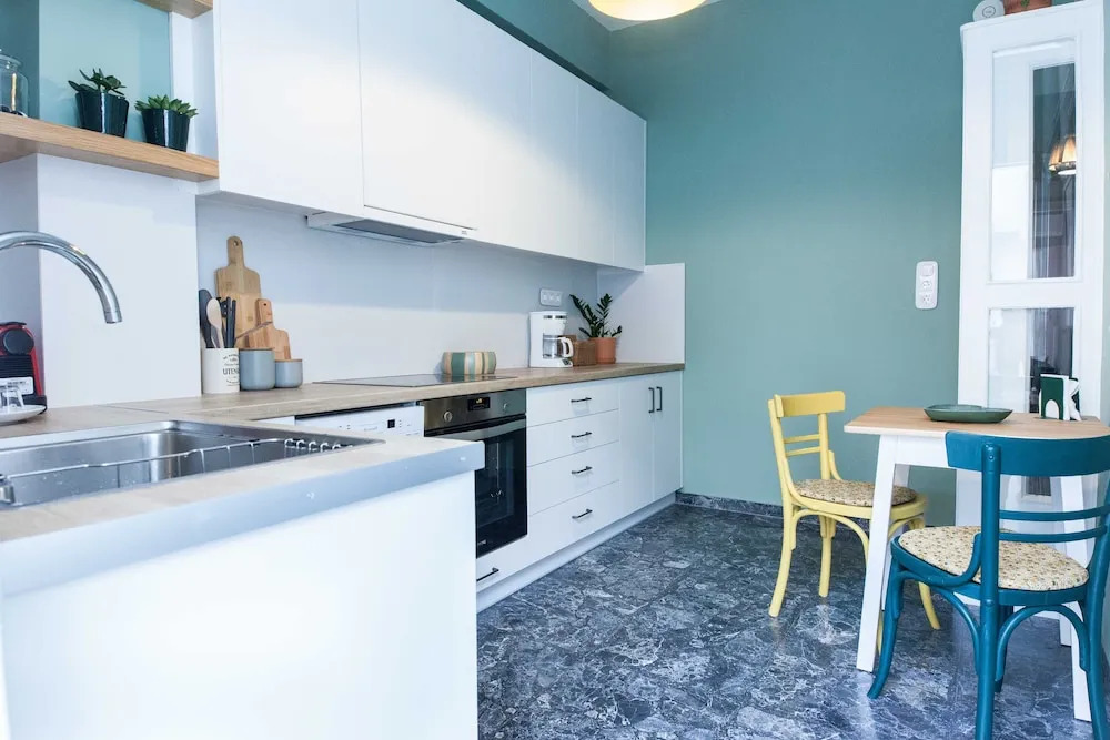 Pagrati Urban Oasis Getaway 2Bd Apt
