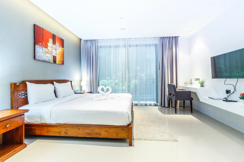 ET212A - Studio in Patong with pool and parking