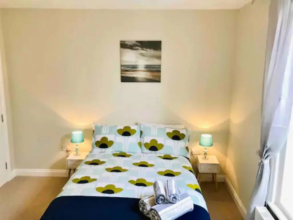 St Margarets Modern Georgian 2 bedroom apartment