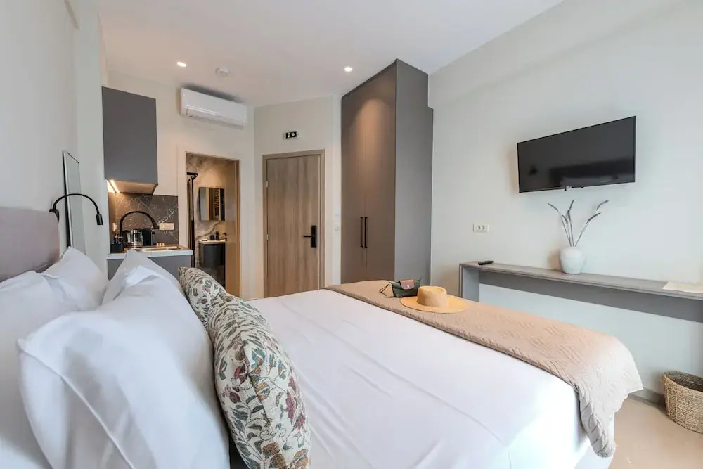 Noma Suites Tolo