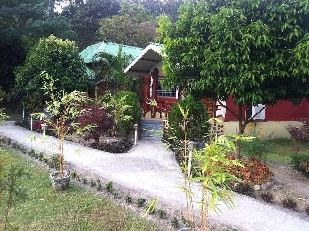 Chocolate Inn Rainforest Resort