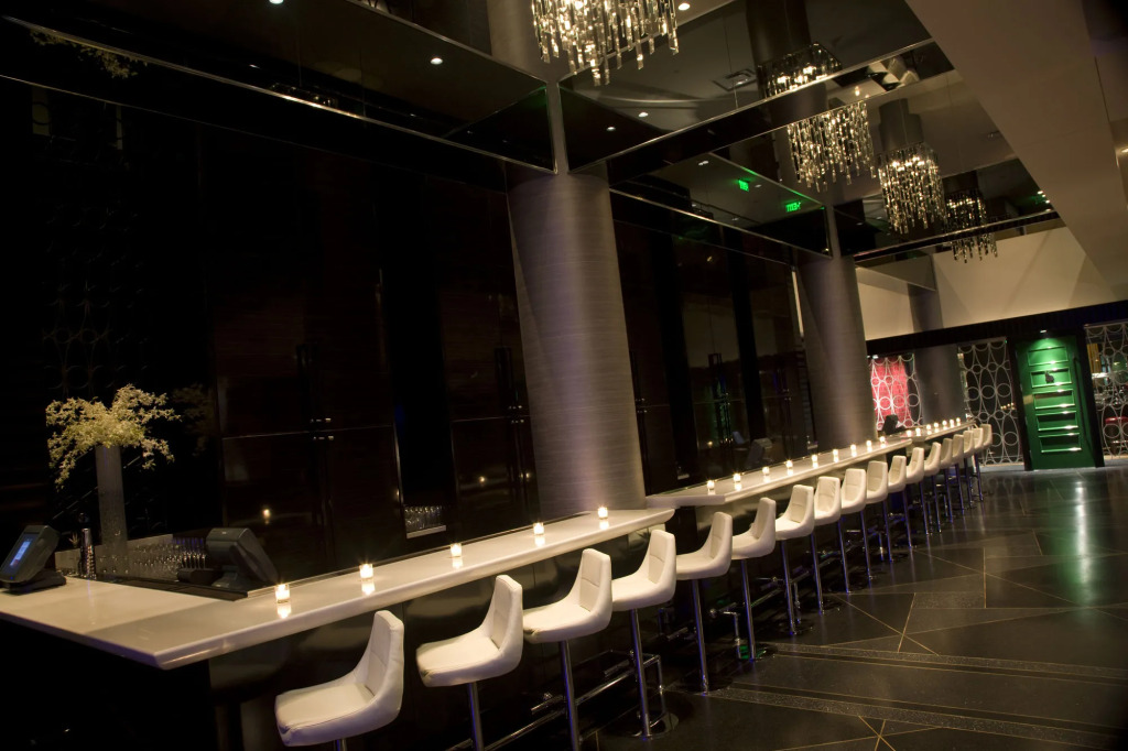 W Minneapolis - The Foshay