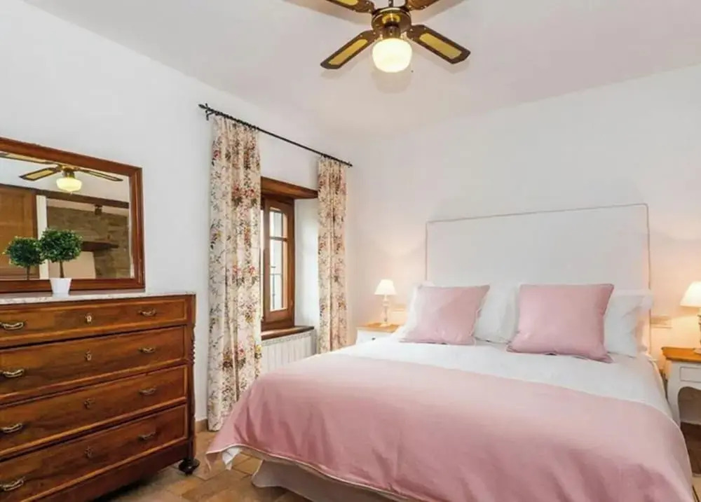 Villa Rinaldo Comfortable Holiday Residence
