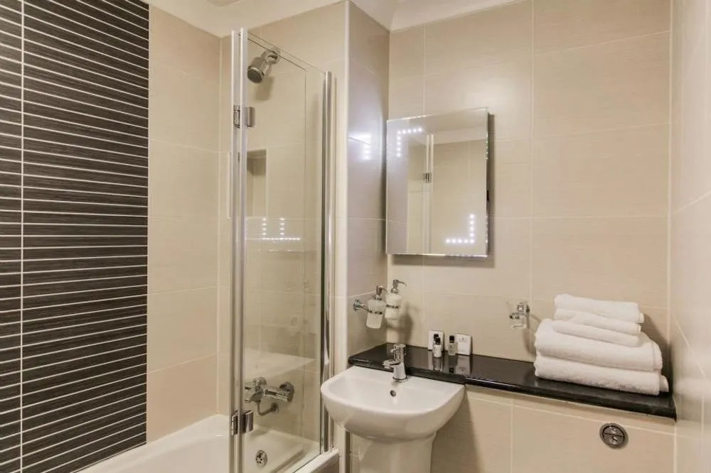 Gwestyr Emlyn Hotel